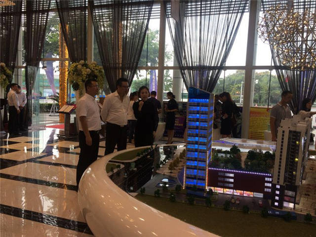 熱烈歡迎香港西貢區(qū)工商聯(lián)魏志偉會(huì)長(zhǎng)一行到東辰集團(tuán)參觀(guān)訪(fǎng)問(wèn)