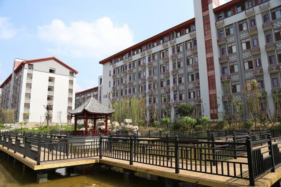 遂寧東辰榮興國(guó)際學(xué)校