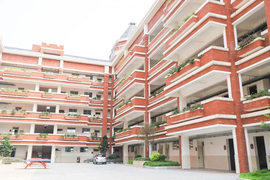 宜賓東辰國(guó)際學(xué)校