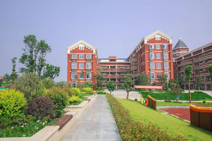 宜賓東辰國(guó)際學(xué)校