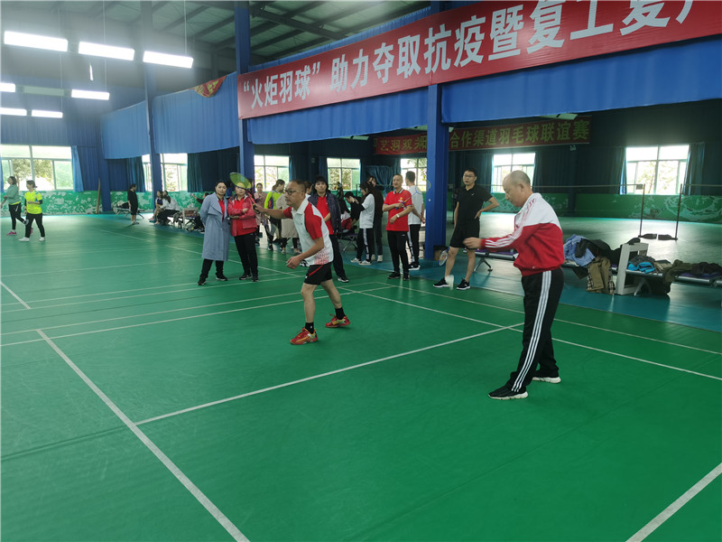 強強聯(lián)手，誰與爭鋒